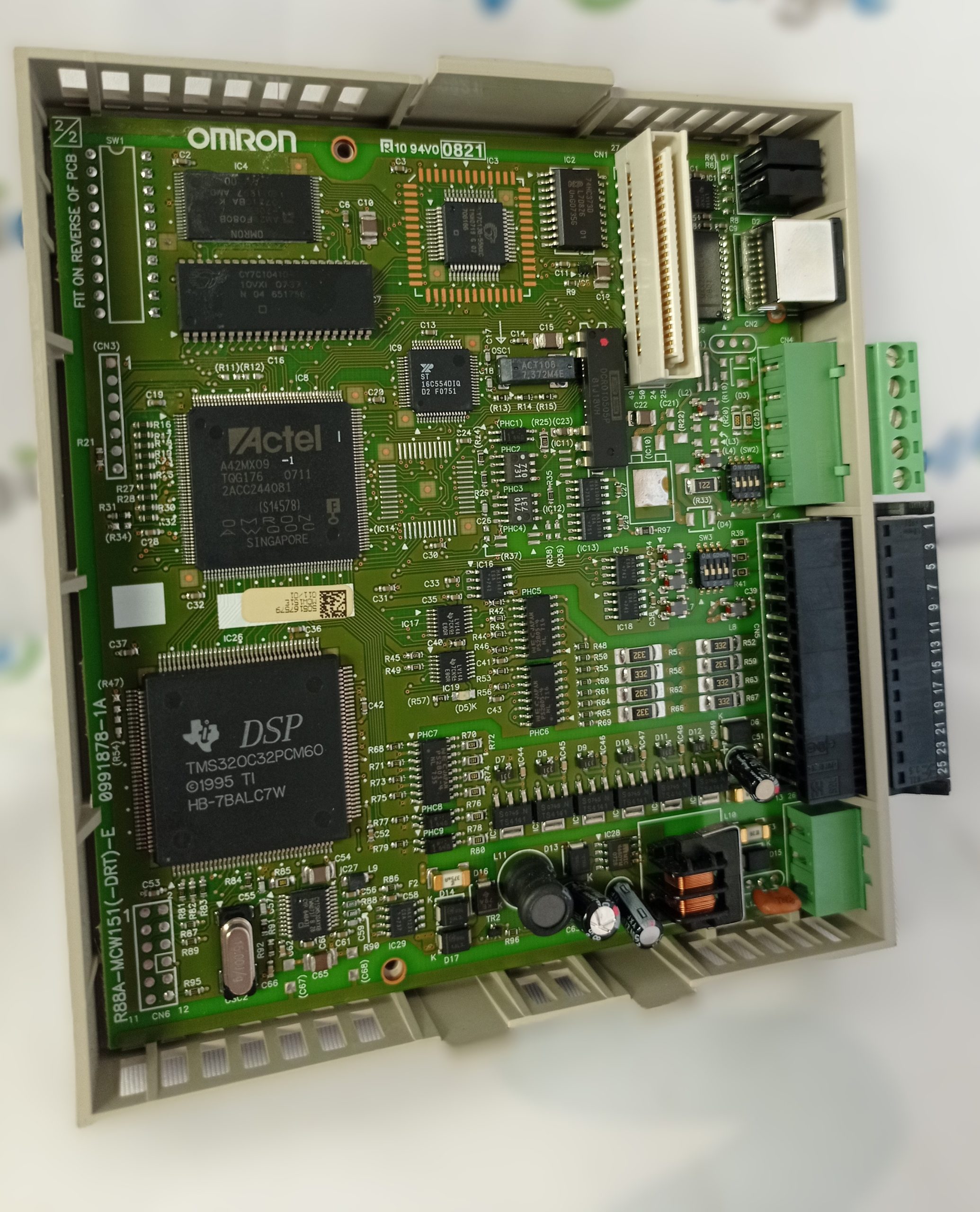 Module-de-controle-de-mouvement-OMRON-R88A-MCW151-E-3