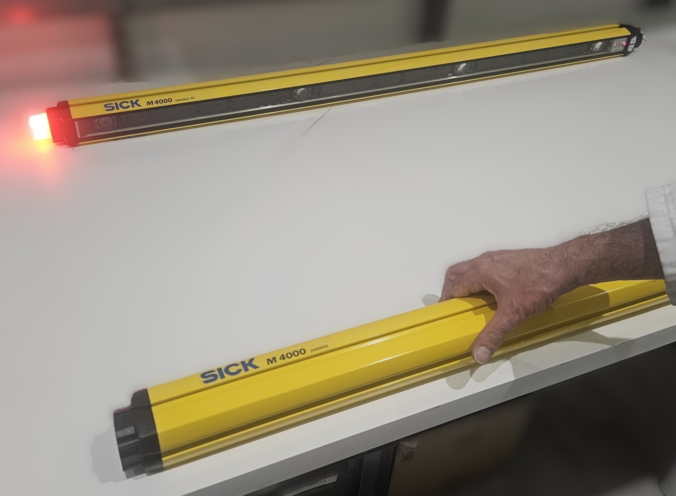 Barrieres-Sick-M40Z-043020TR0-PSD02-2301-1