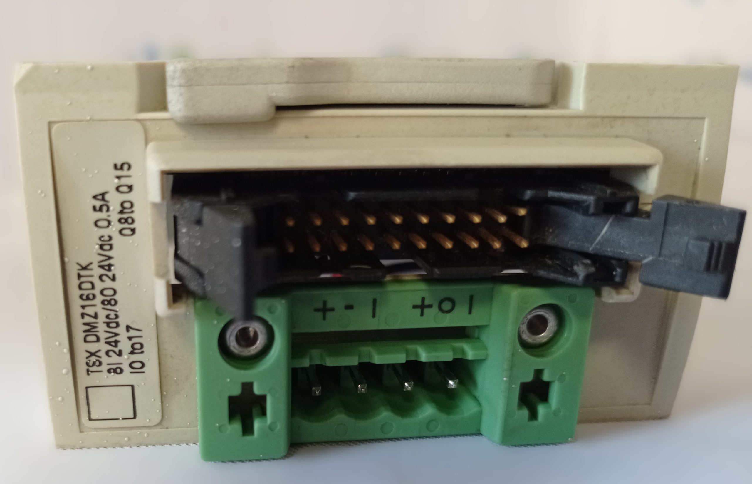 SCHNEIDER-AUTOMATION-Module-8-Entree-TSXDMZ16DTK-2