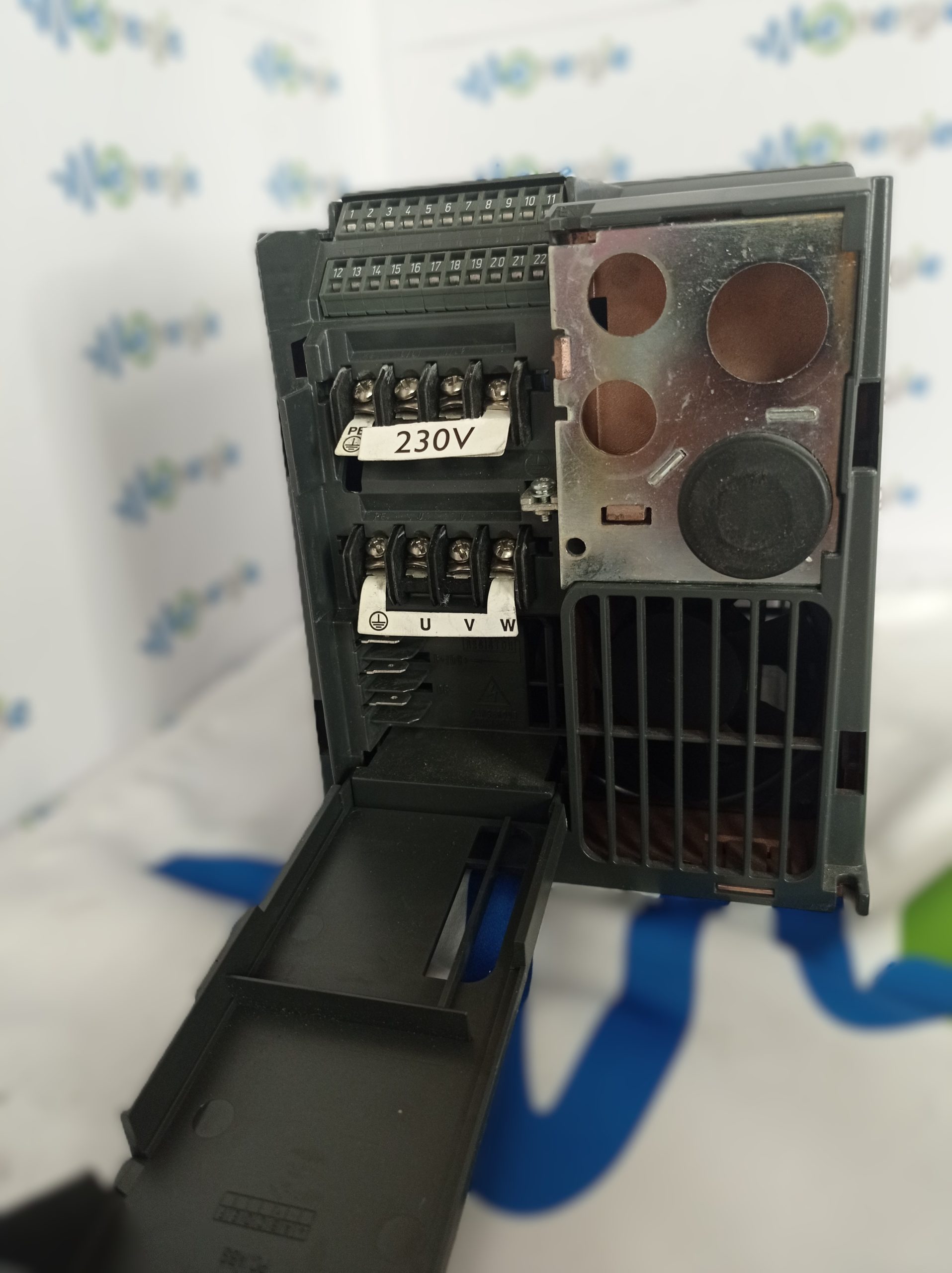 Variateur-Micomaster-Vector-SIEMENS-6SE3216-8BB40-2