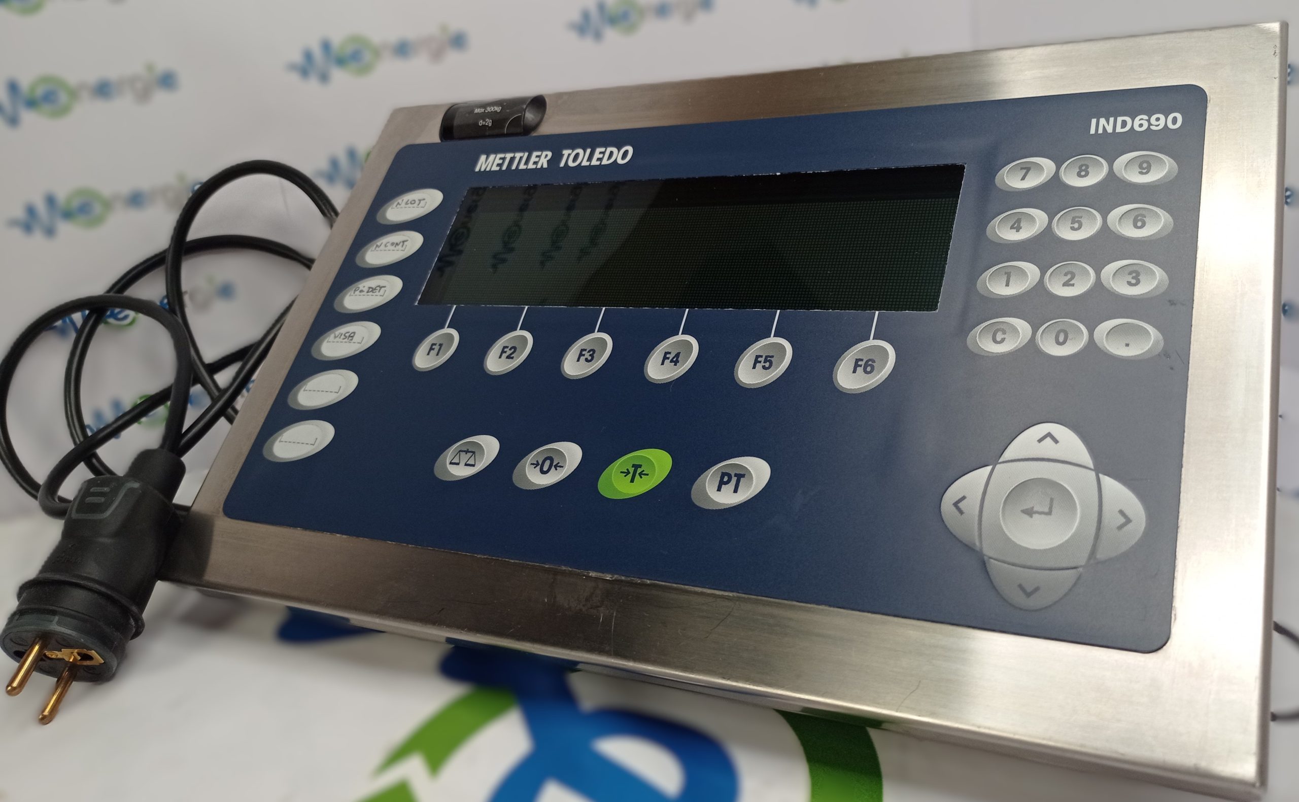 Pupitre-Mettler-Toledo-IND690-4