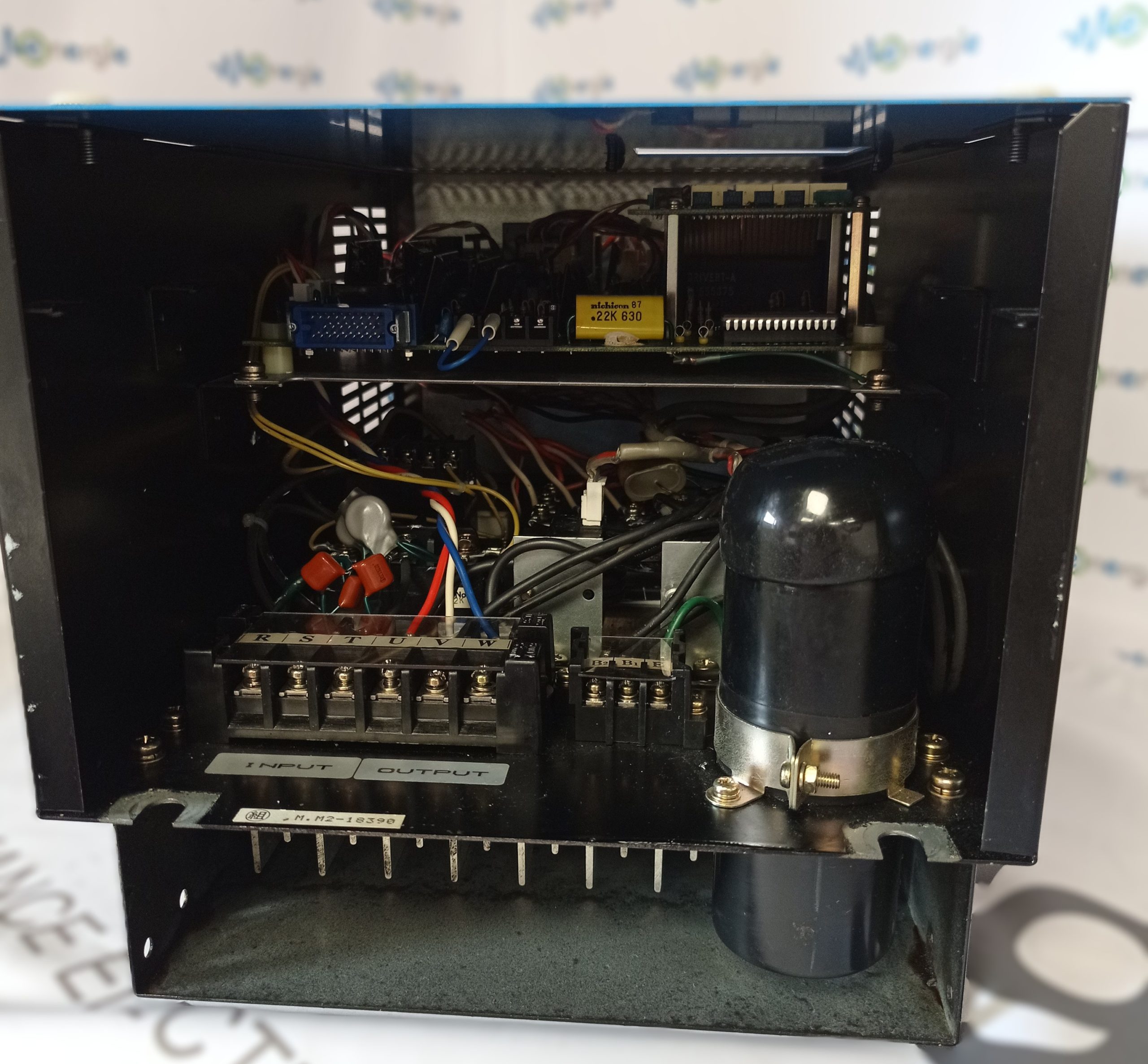 Variateur-Frenic-5000-M2-FUJI-Electric-FMD-2AC-22A-3