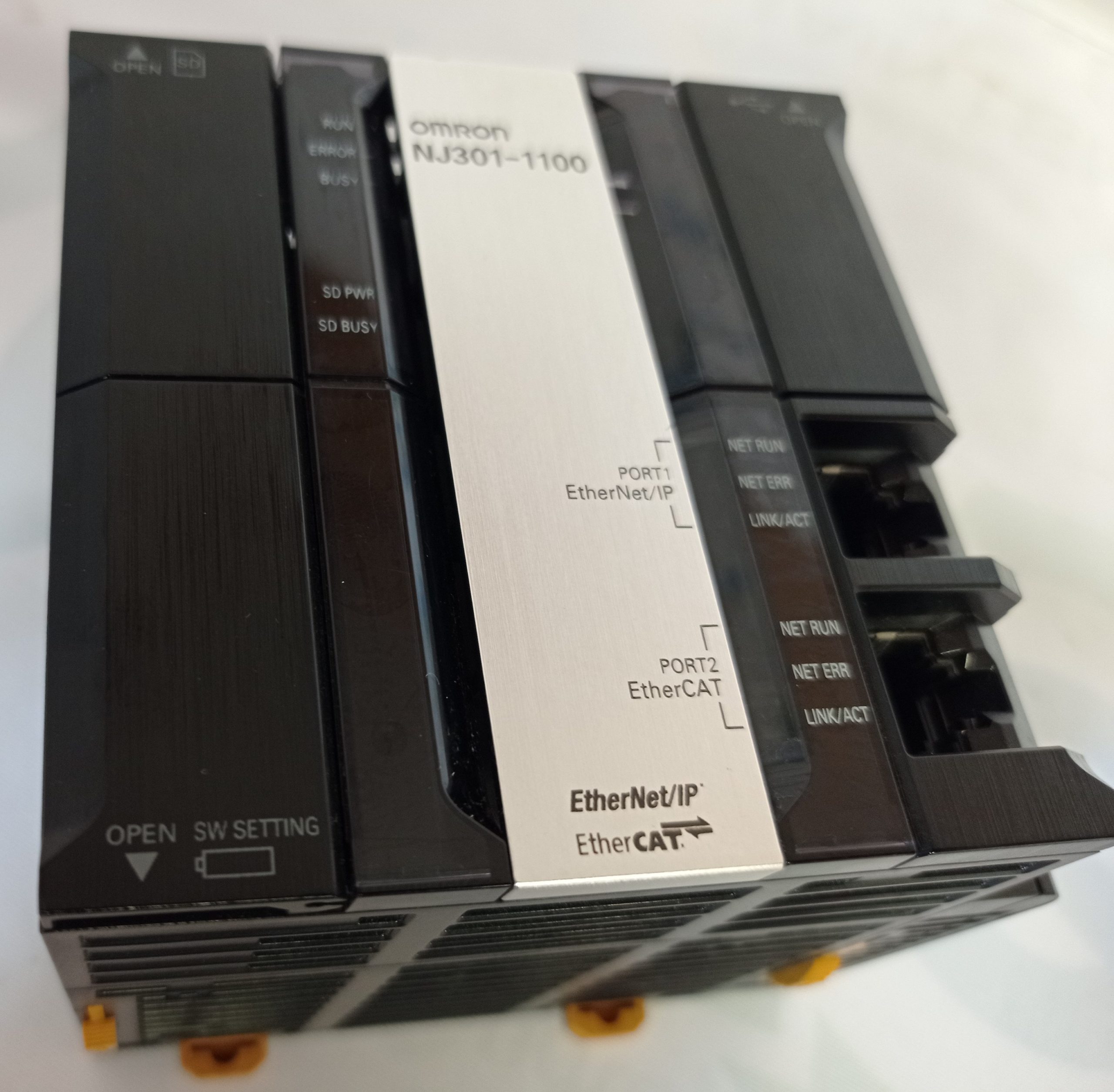 NJ301-1100-OMRON-1
