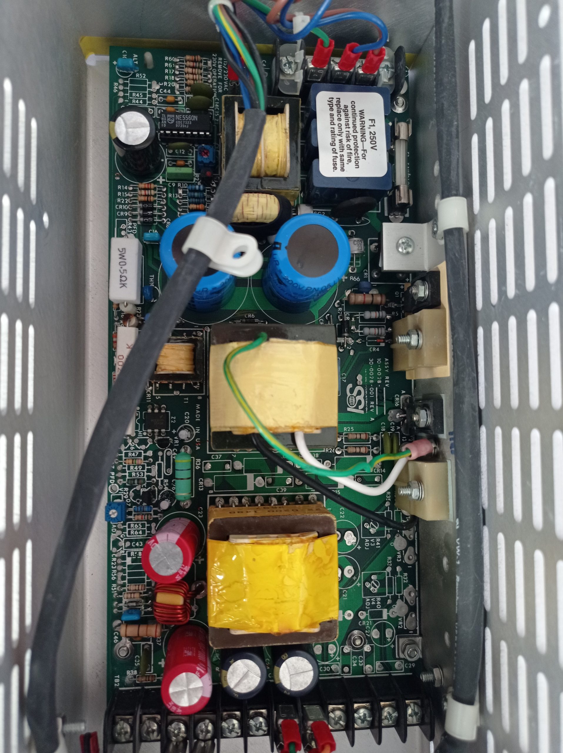Alimentation-SSI-20-0028-021-ter